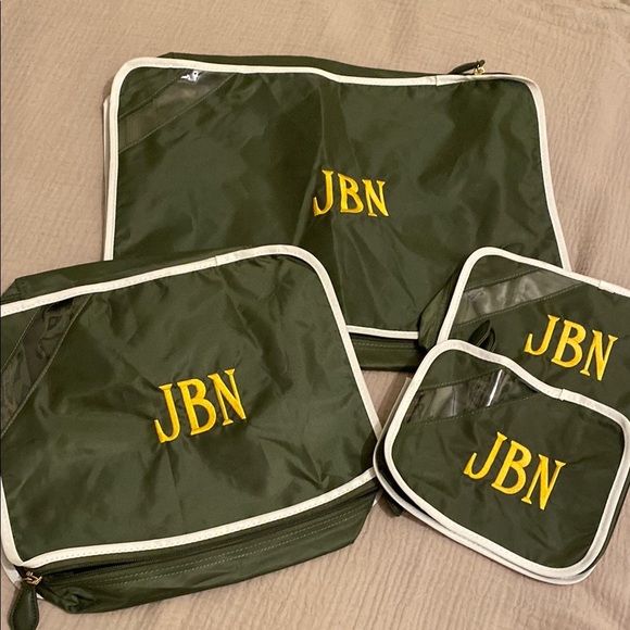 PARAVEL Green Travel Bag Set 4 pieces. Monogram JBN . New no tags - Picture 1 of 5